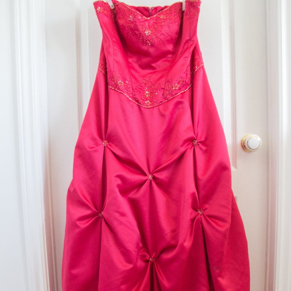 BLONDIE NITES Red Prom Ball Dress Gown Strapless Beads Mesh Large sz 17